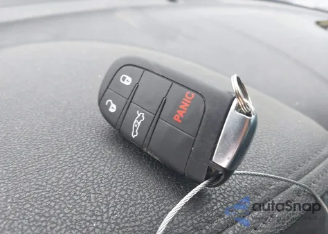 2023 Chrysler 300 Touring z USA, uszkodzony, nr VIN 2C3CCAAG6PH537925